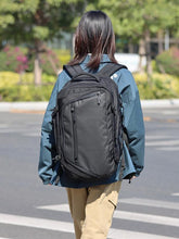 将图片加载到图库查看器,Blazer後背包